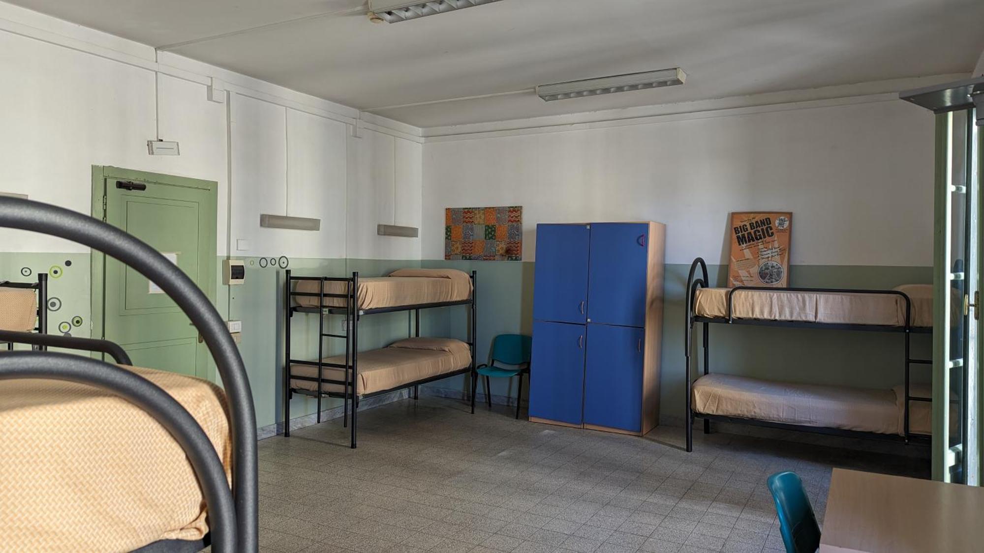 Litus Roma Hostel Лидо ди Остия Екстериор снимка Dormitory at the hostel