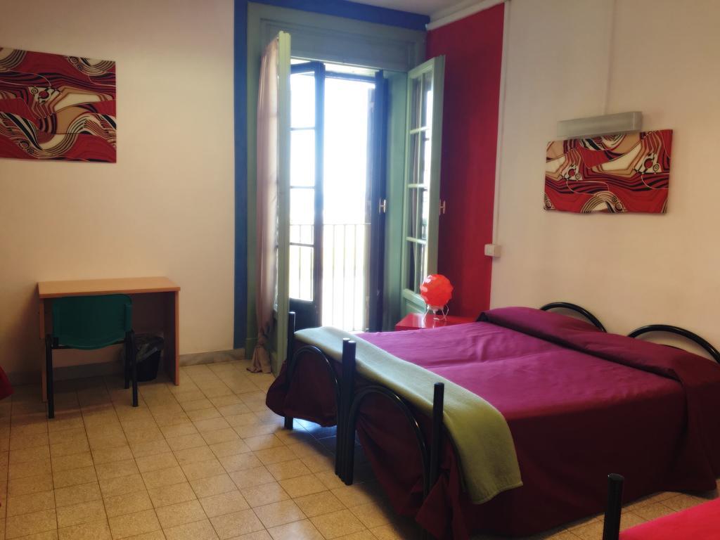 Litus Roma Hostel Лидо ди Остия Екстериор снимка A typical room at the hostel