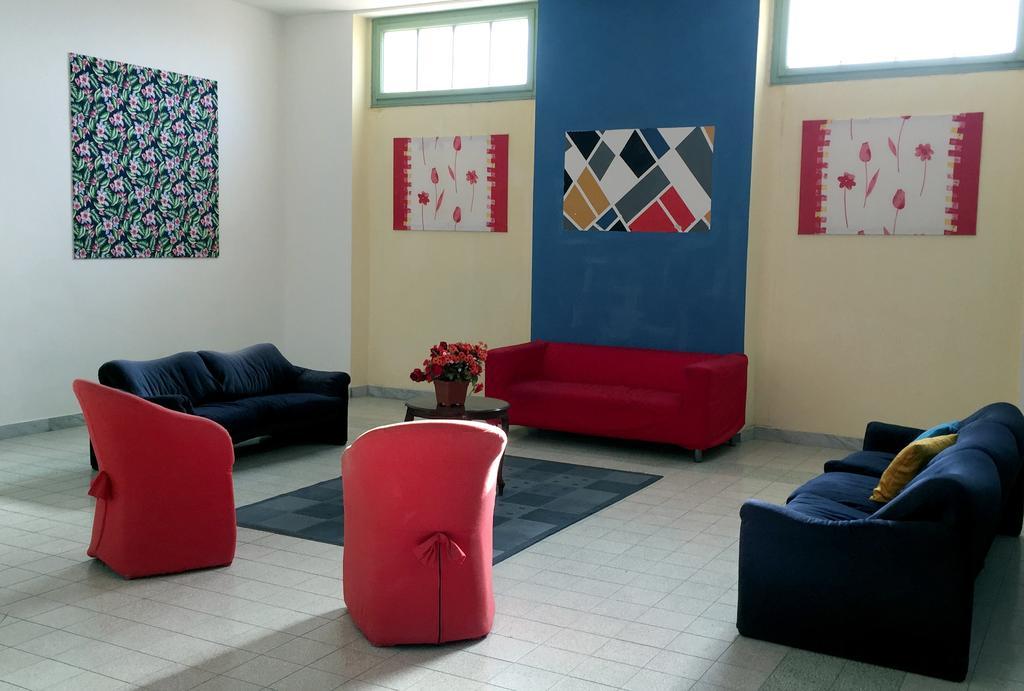 Litus Roma Hostel Лидо ди Остия Екстериор снимка The interior of the gallery