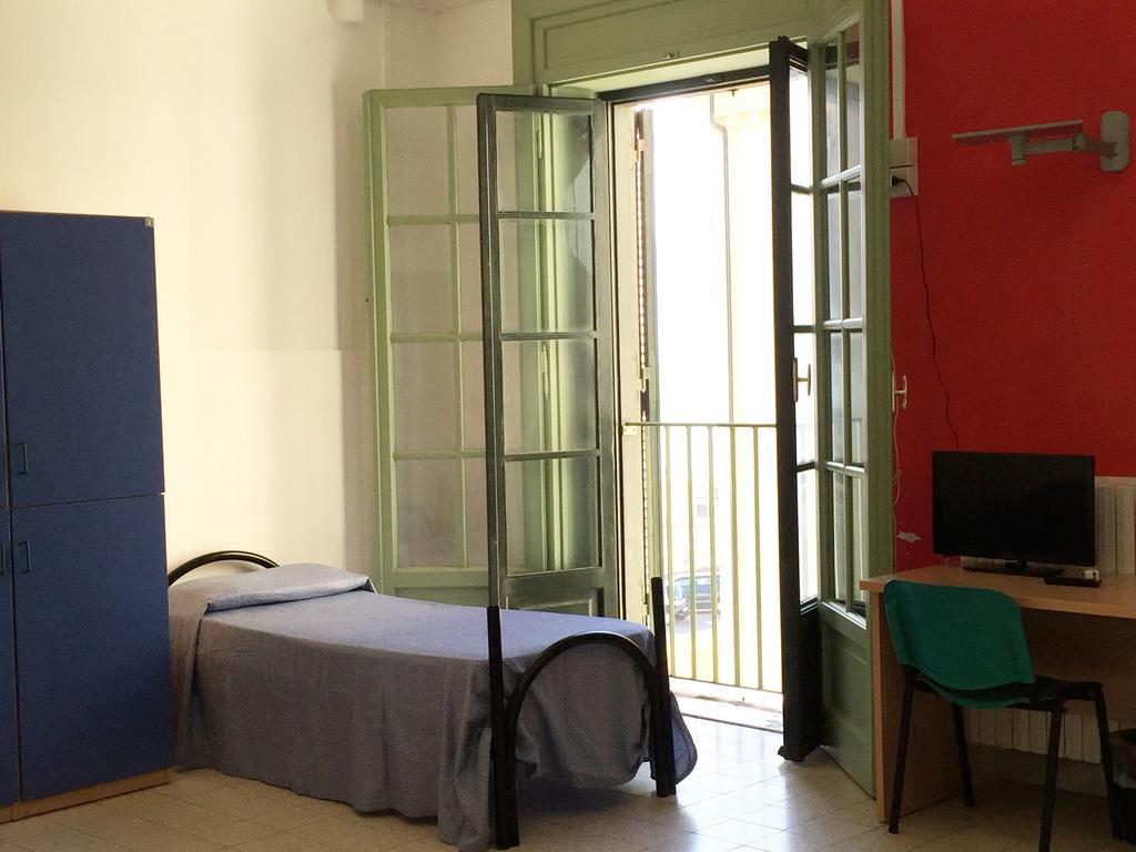 Litus Roma Hostel Лидо ди Остия Екстериор снимка A typical room at the university