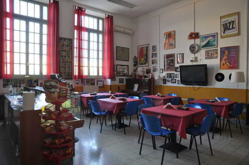 Litus Roma Hostel Лидо ди Остия Екстериор снимка The library